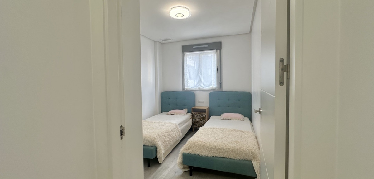 Se vende Apartamento Planta Media de 3 dormitorios en Costa Blanca, Alicante, España