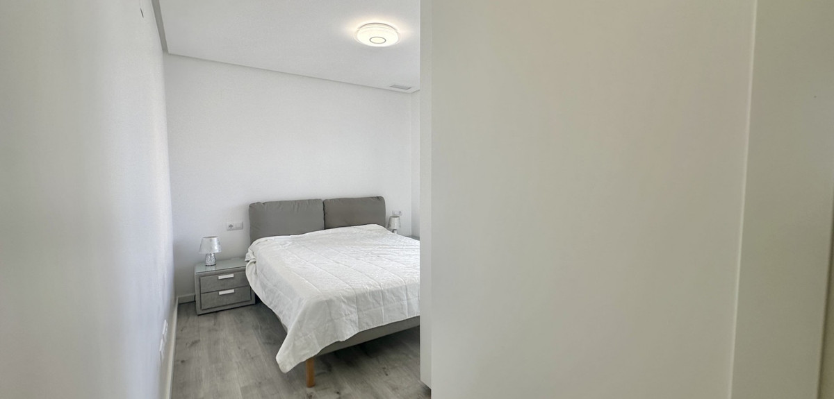 Se vende Apartamento Planta Media de 3 dormitorios en Costa Blanca, Alicante, España