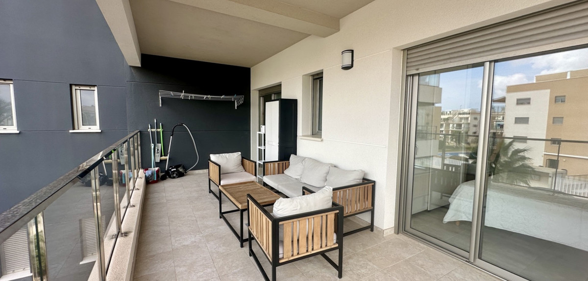 Se vende Apartamento Planta Media de 3 dormitorios en Costa Blanca, Alicante, España