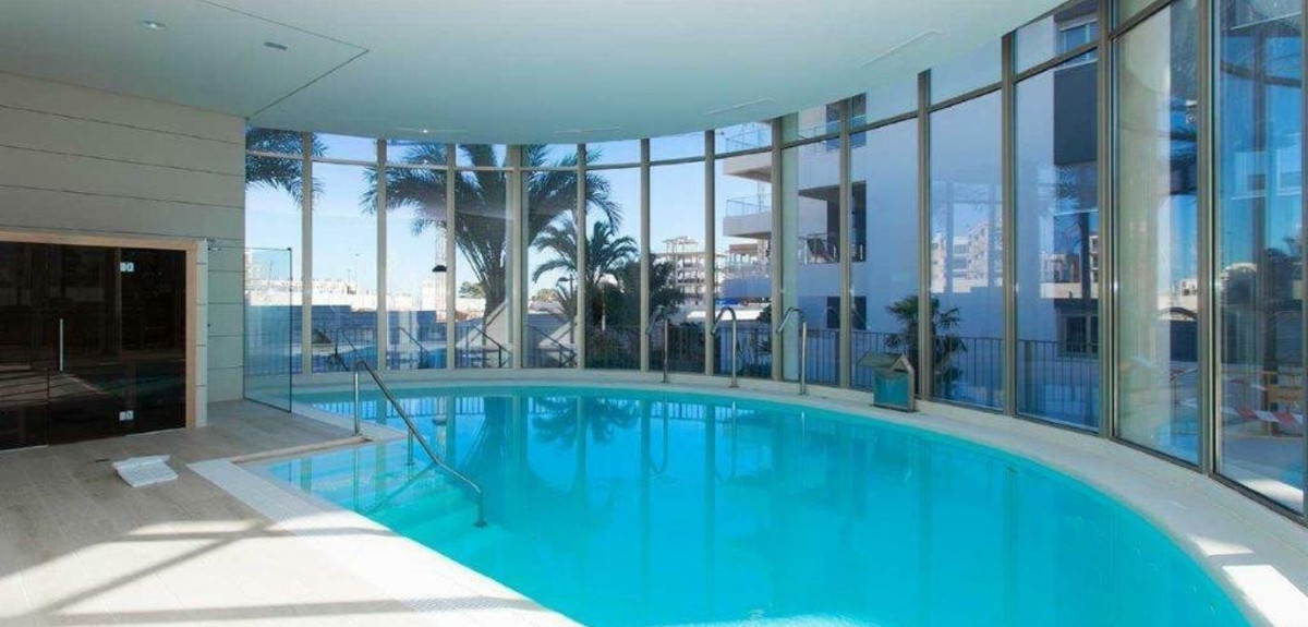 Se vende Apartamento Planta Media de 3 dormitorios en Costa Blanca, Alicante, España