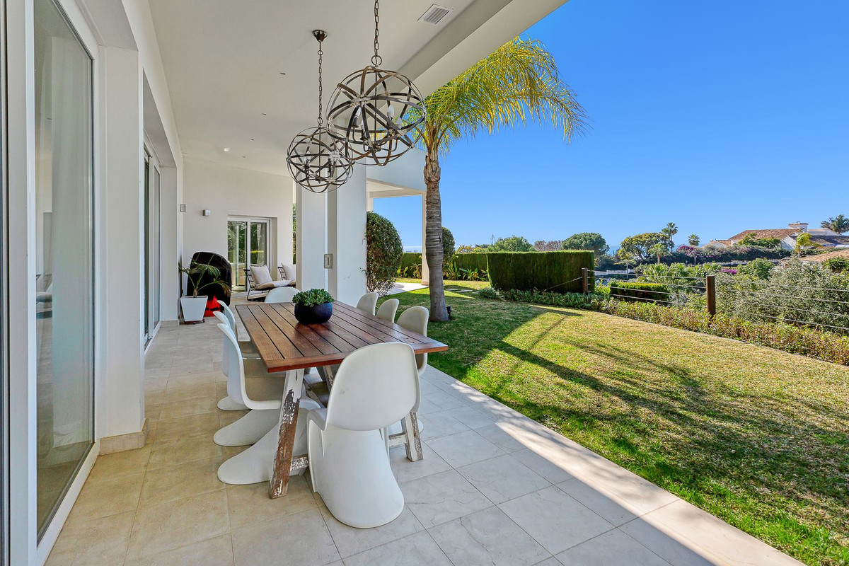 4 Bed Townhouse for sale in El Rosario Costa Del Sol, Málaga, Spain
