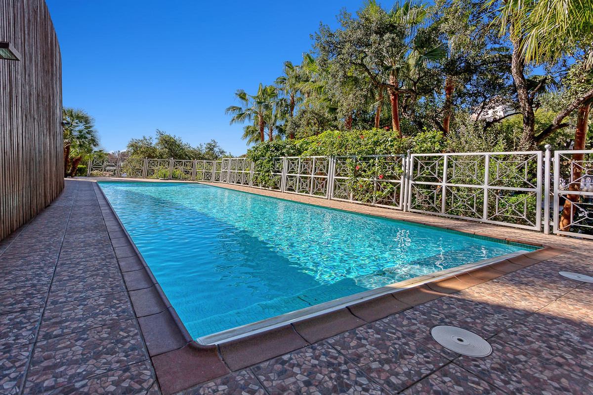 4 Bed Townhouse for sale in El Rosario Costa Del Sol, Málaga, Spain