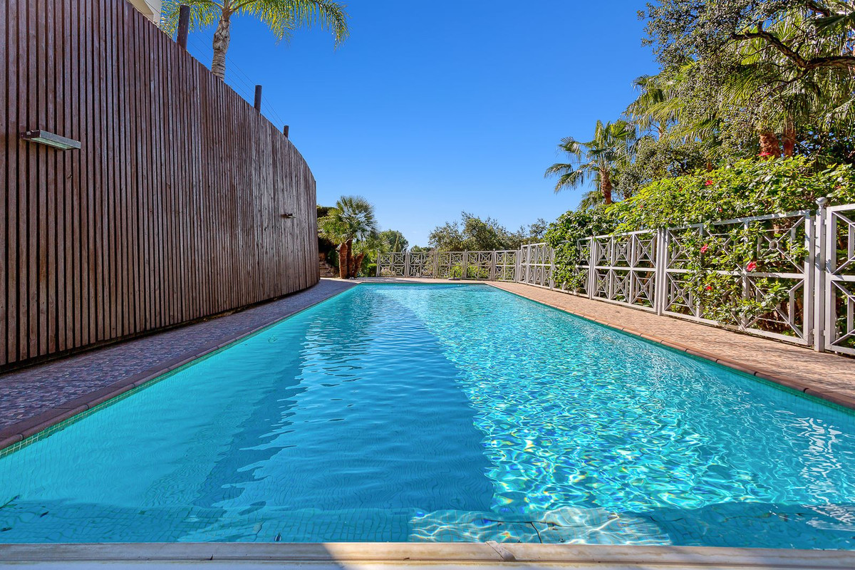 4 Bed Townhouse for sale in El Rosario Costa Del Sol, Málaga, Spain