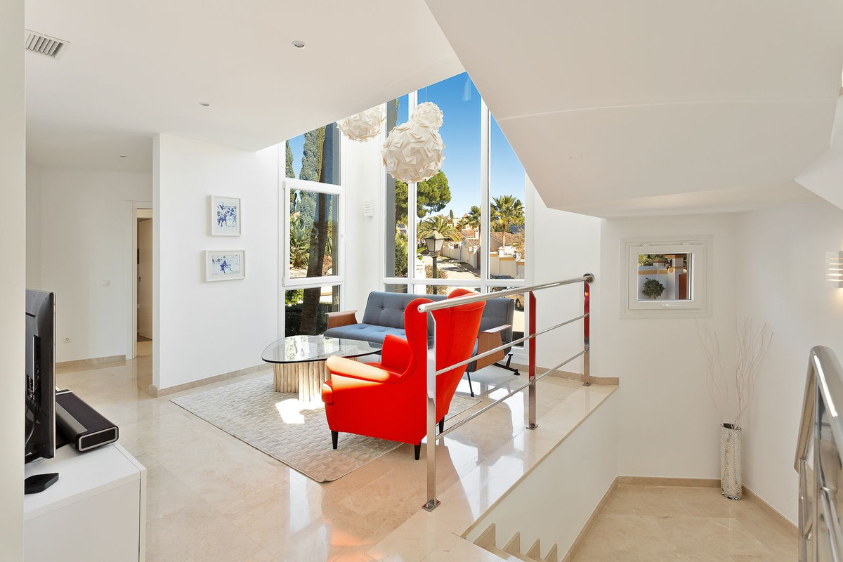 4 Bed Townhouse for sale in El Rosario Costa Del Sol, Málaga, Spain