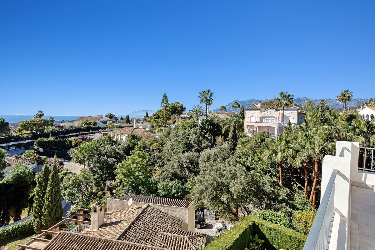 4 Bed Townhouse for sale in El Rosario Costa Del Sol, Málaga, Spain