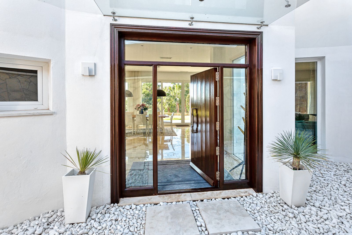 4 Bed Townhouse for sale in El Rosario Costa Del Sol, Málaga, Spain