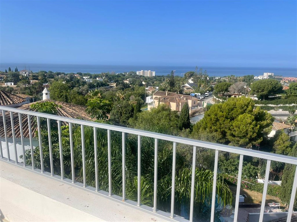 4 Bed Townhouse for sale in El Rosario Costa Del Sol, Málaga, Spain