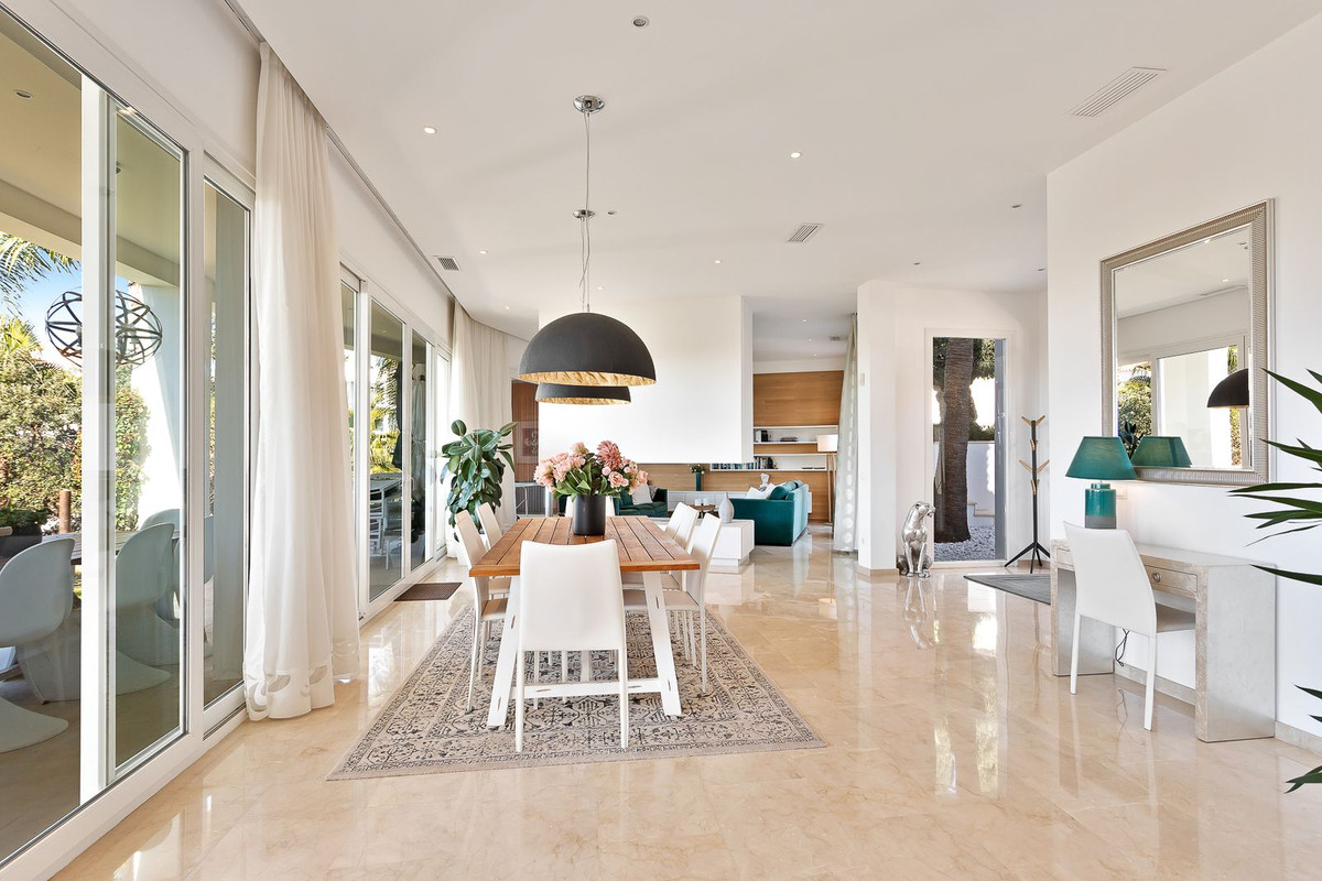 4 Bed Townhouse for sale in El Rosario Costa Del Sol, Málaga, Spain