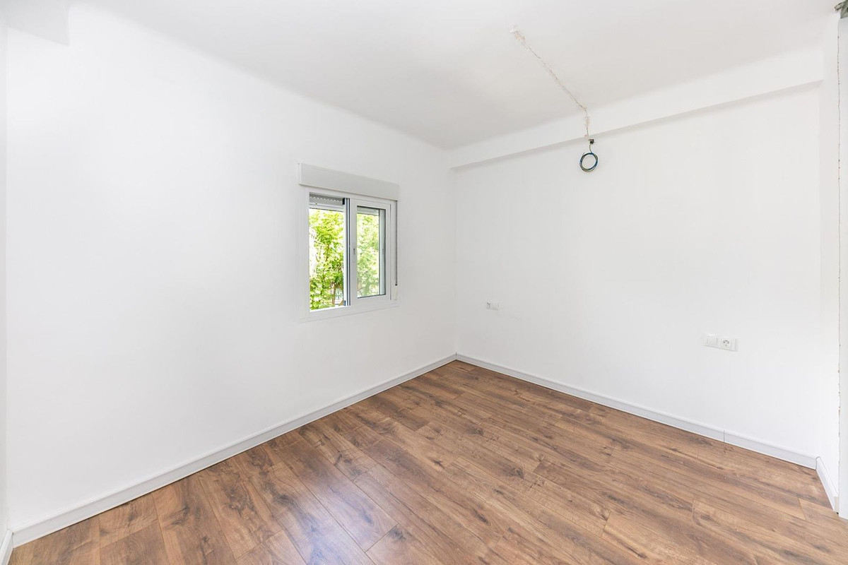 3 Bed Apartment for sale in Fuengirola Costa Del Sol, Málaga, Spain