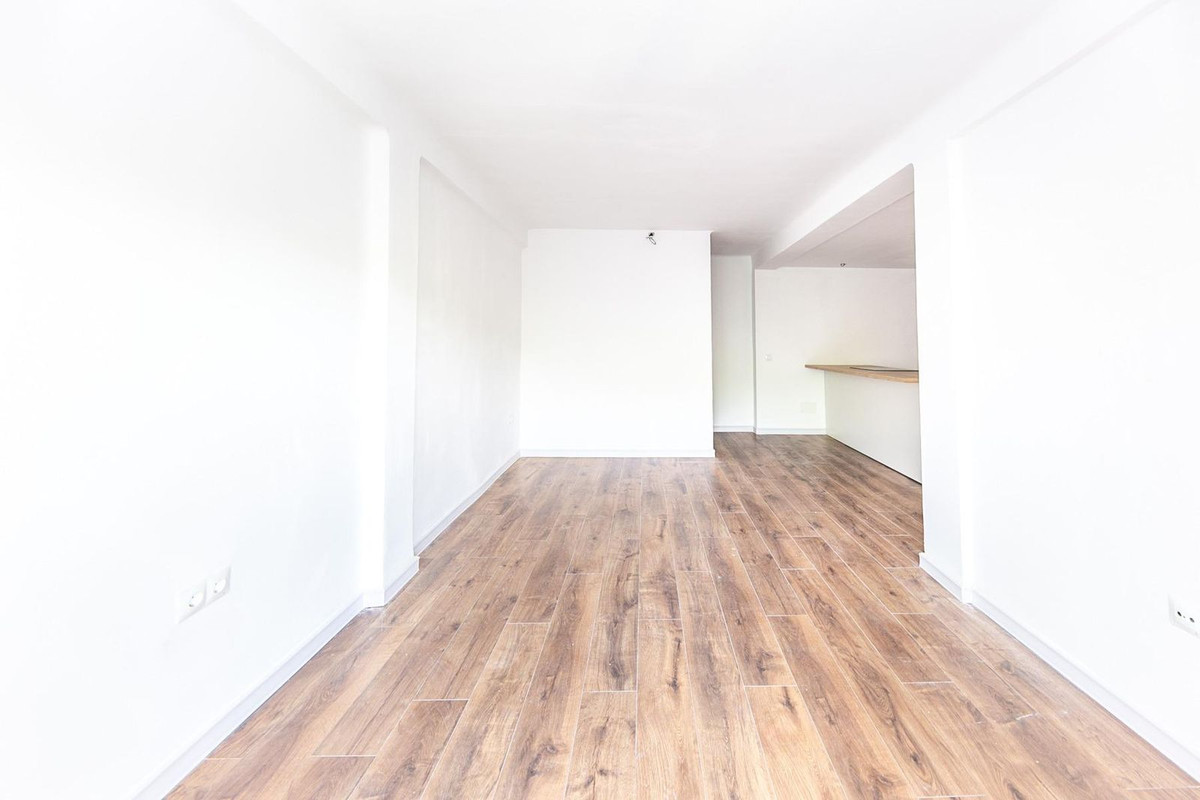 3 Bed Apartment for sale in Fuengirola Costa Del Sol, Málaga, Spain