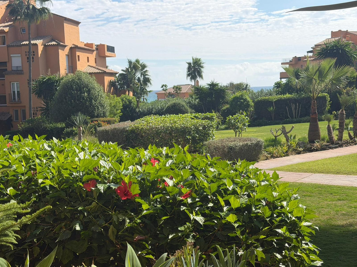 3 Bed Apartment for sale in La Duquesa Costa Del Sol, Málaga, Spain