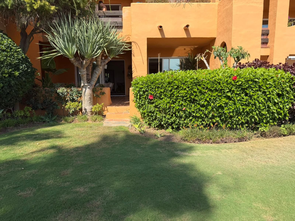 3 Bed Apartment for sale in La Duquesa Costa Del Sol, Málaga, Spain