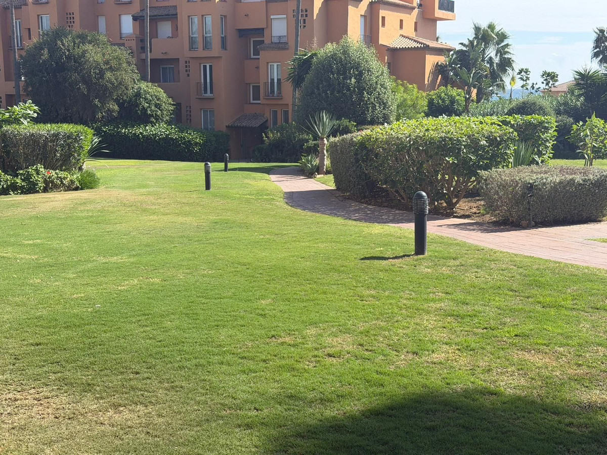 3 Bed Apartment for sale in La Duquesa Costa Del Sol, Málaga, Spain