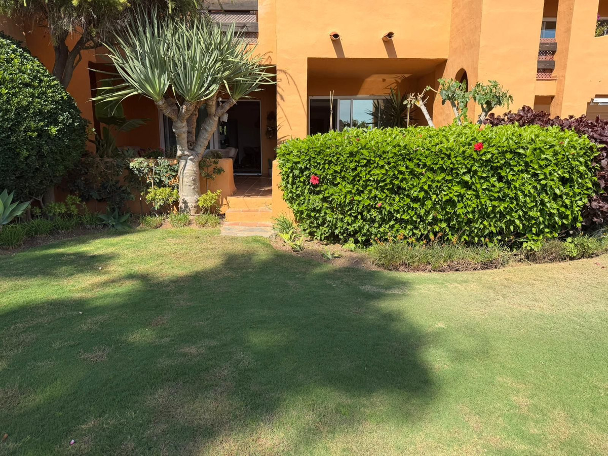 3 Bed Apartment for sale in La Duquesa Costa Del Sol, Málaga, Spain