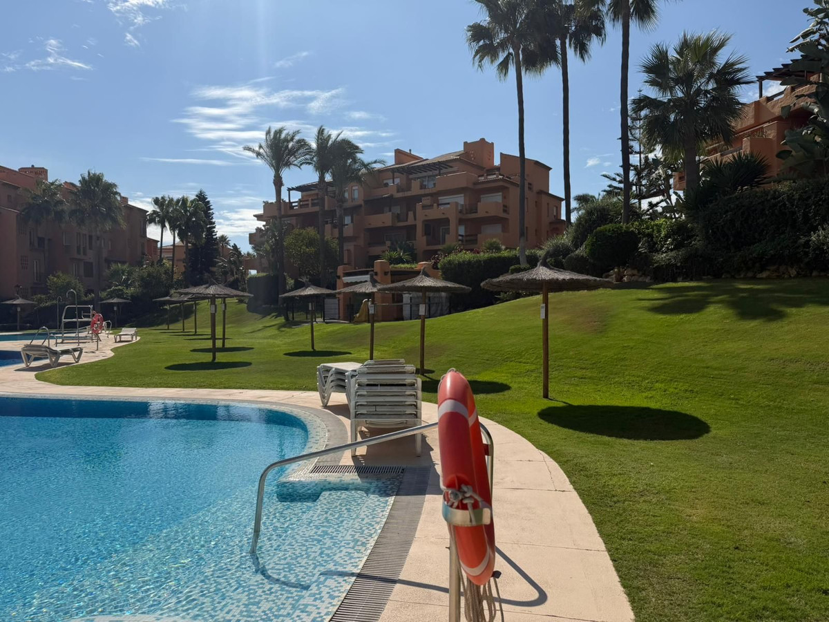 3 Bed Apartment for sale in La Duquesa Costa Del Sol, Málaga, Spain
