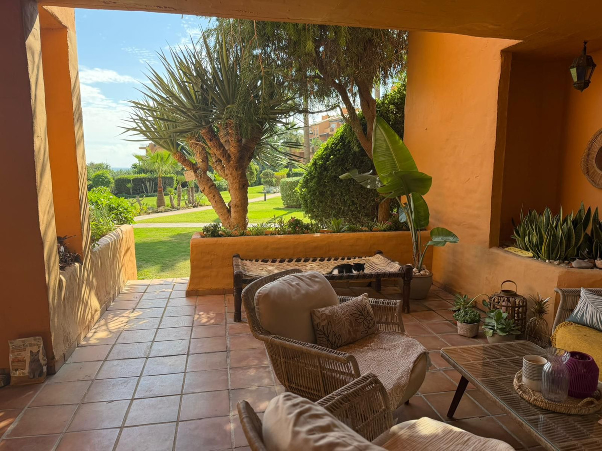 3 Bed Apartment for sale in La Duquesa Costa Del Sol, Málaga, Spain