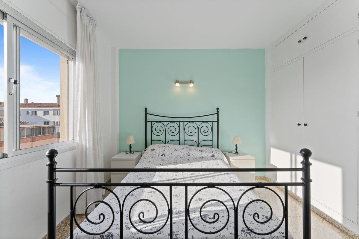 Se vende Apartamento en Planta Última de 3 dormitorios en Costa Del Sol, Málaga, España