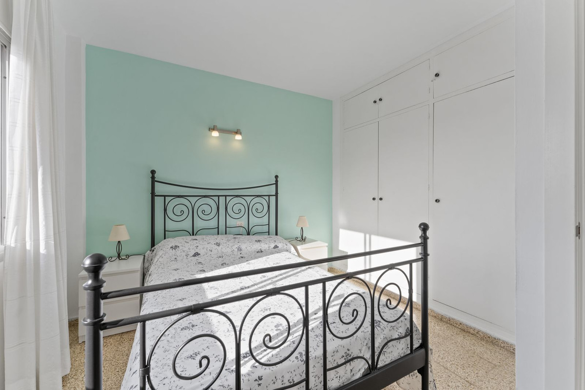 Se vende Apartamento en Planta Última de 3 dormitorios en Costa Del Sol, Málaga, España