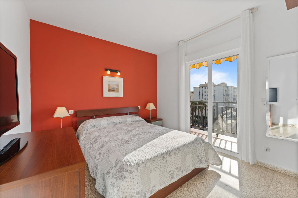 Se vende Apartamento en Planta Última de 3 dormitorios en Costa Del Sol, Málaga, España