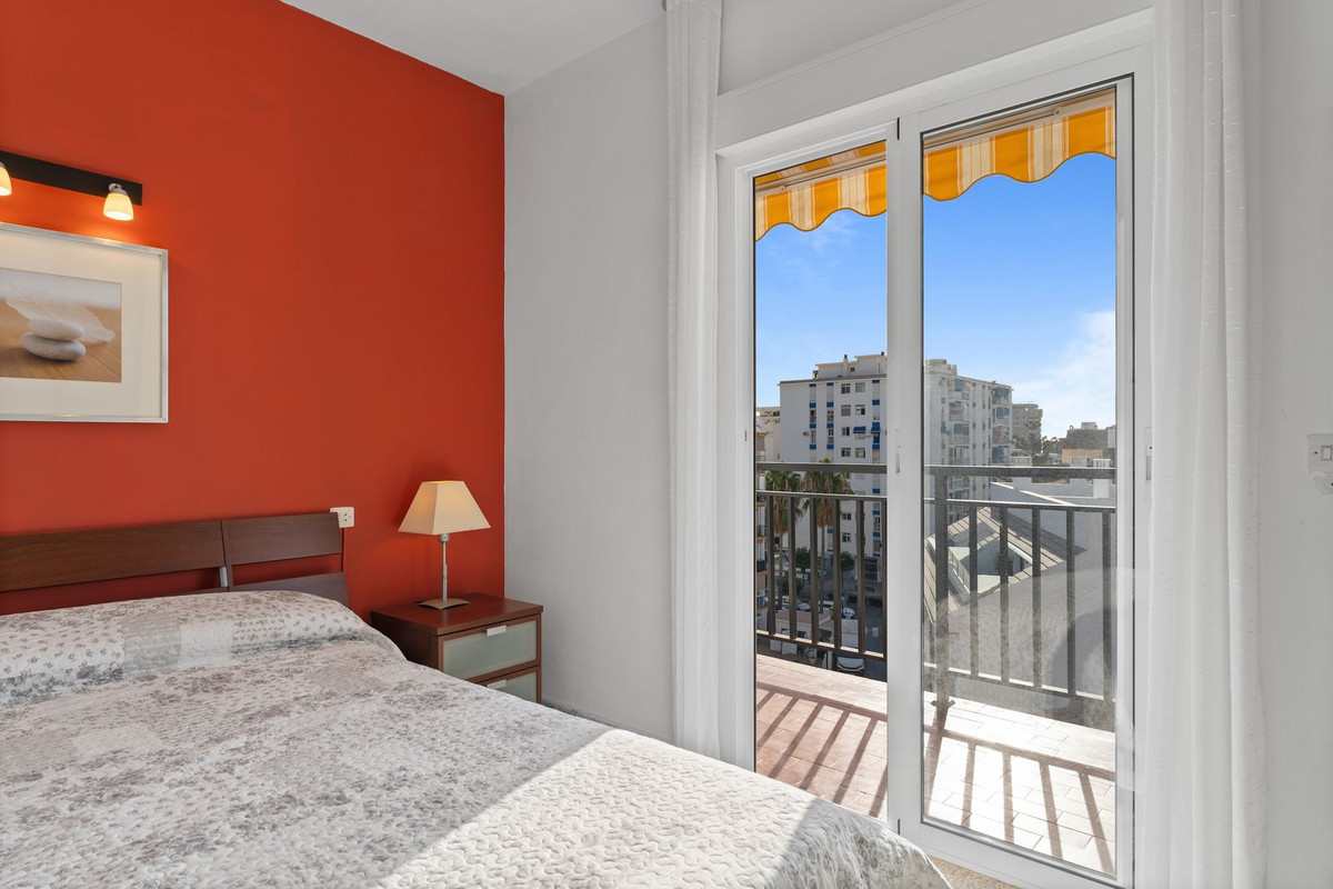 Se vende Apartamento en Planta Última de 3 dormitorios en Costa Del Sol, Málaga, España