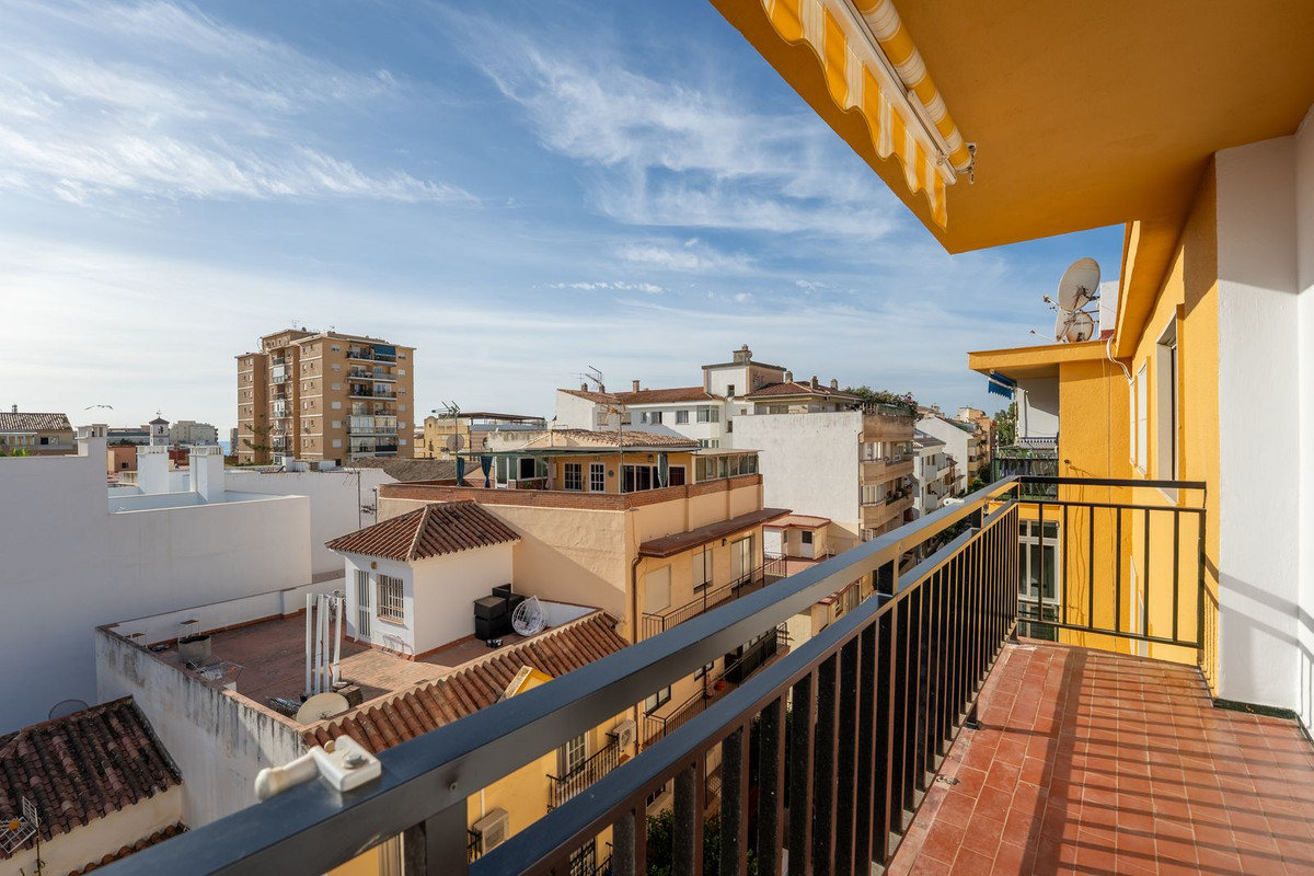 Se vende Apartamento en Planta Última de 3 dormitorios en Costa Del Sol, Málaga, España