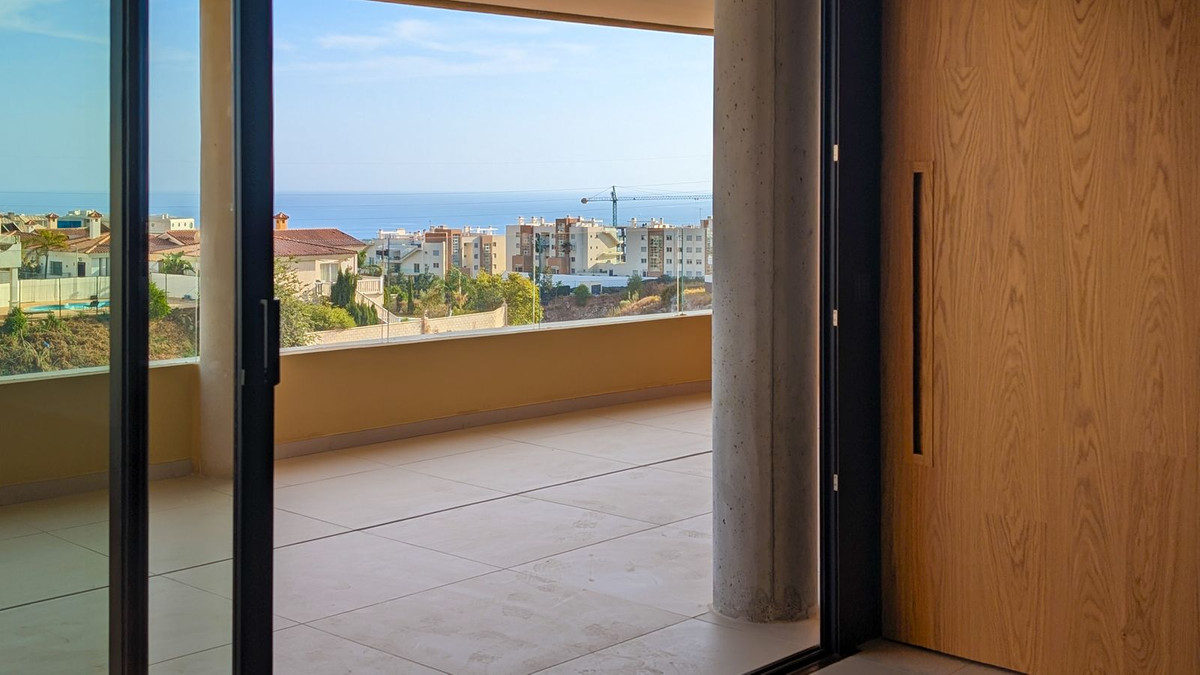 2 Bed Apartment for sale in Fuengirola Costa Del Sol, Málaga, Spain