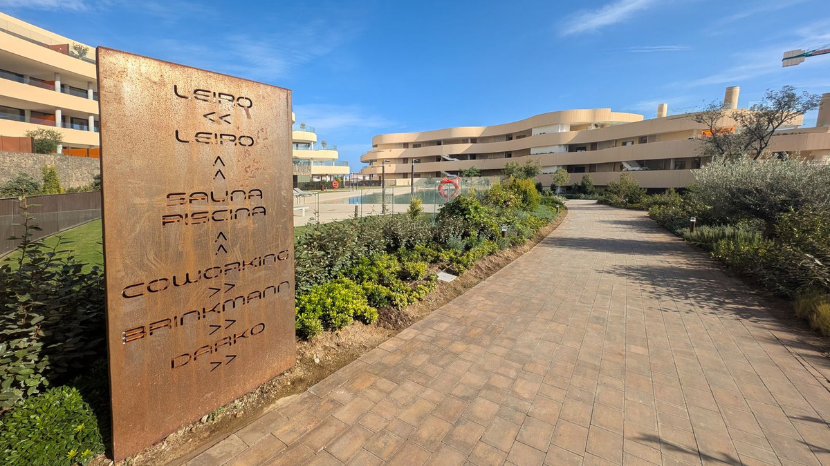 2 Bed Apartment for sale in Fuengirola Costa Del Sol, Málaga, Spain