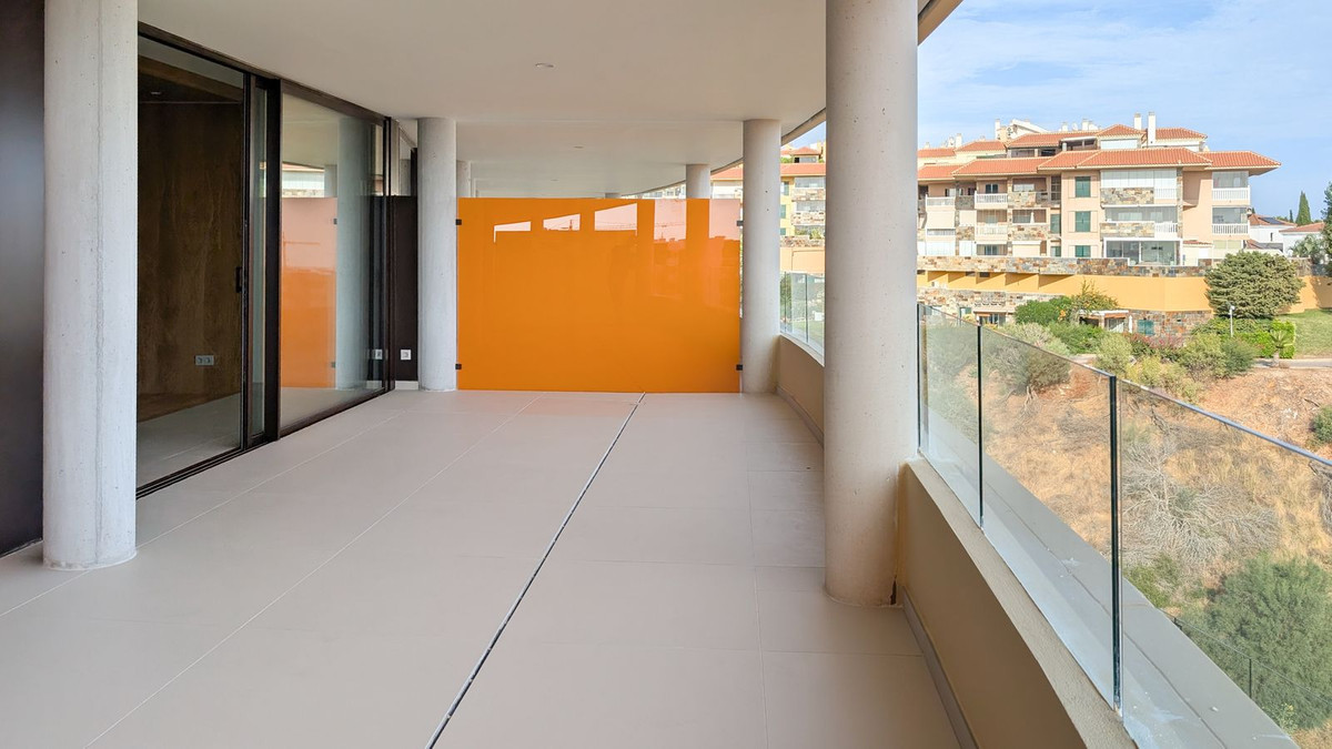 2 Bed Apartment for sale in Fuengirola Costa Del Sol, Málaga, Spain