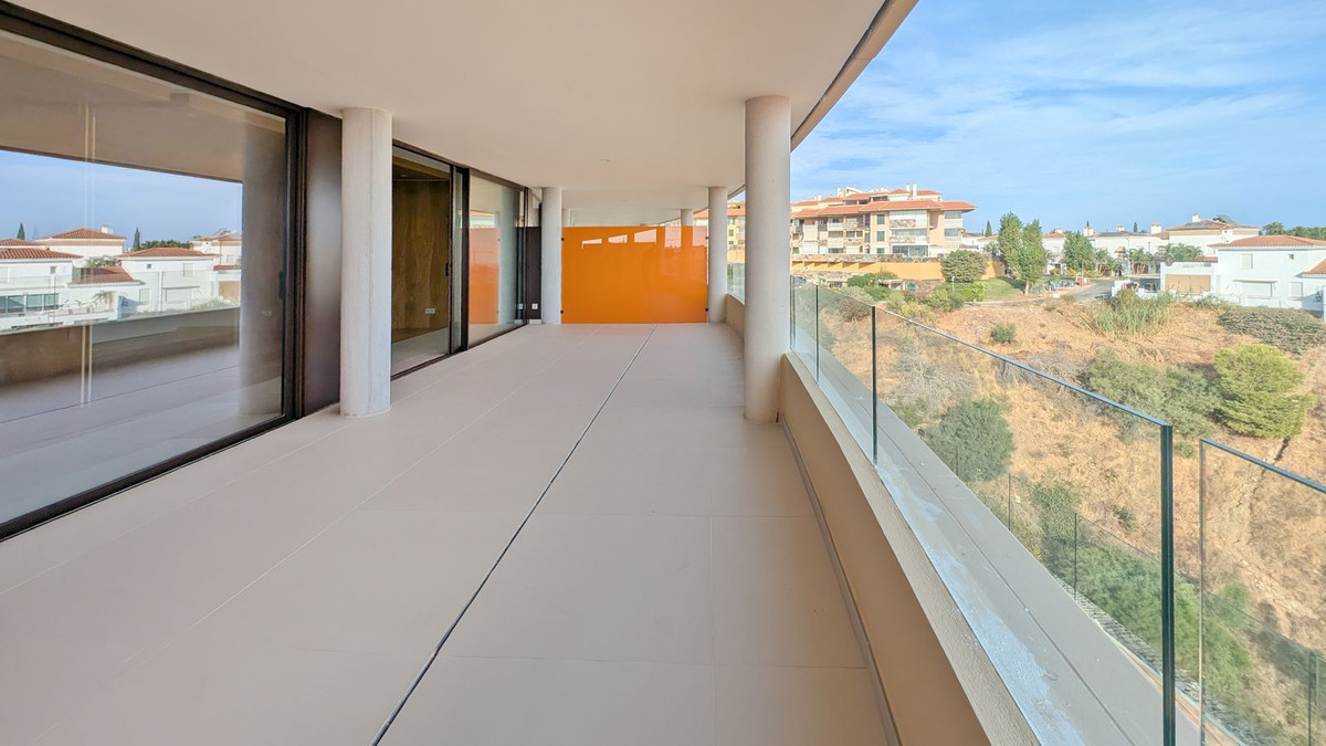 2 Bed Apartment for sale in Fuengirola Costa Del Sol, Málaga, Spain