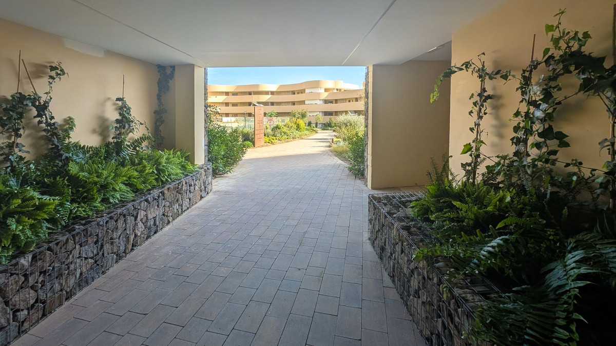 2 Bed Apartment for sale in Fuengirola Costa Del Sol, Málaga, Spain