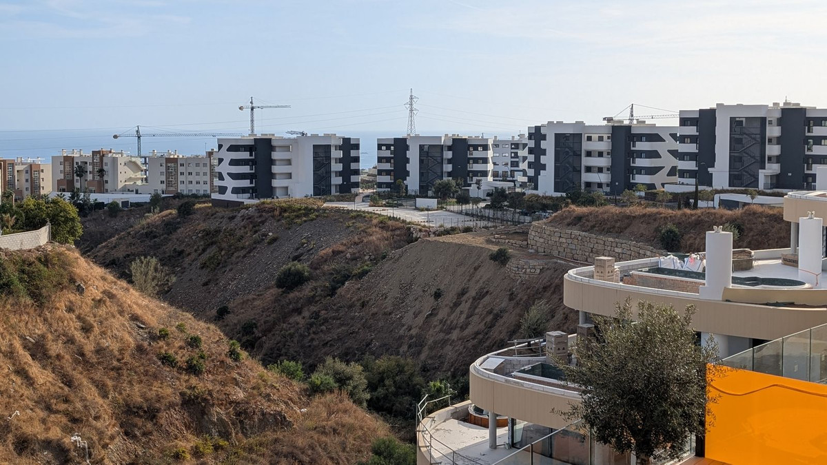 2 Bed Apartment for sale in Fuengirola Costa Del Sol, Málaga, Spain