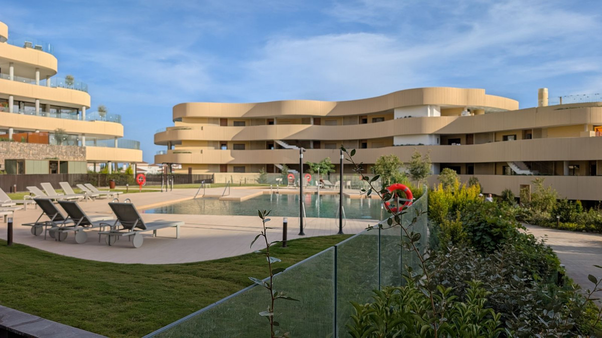 2 Bed Apartment for sale in Fuengirola Costa Del Sol, Málaga, Spain