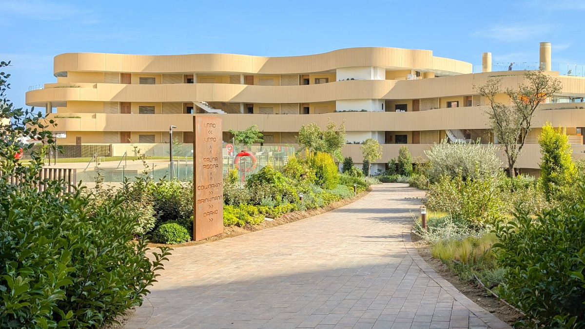 2 Bed Apartment for sale in Fuengirola Costa Del Sol, Málaga, Spain