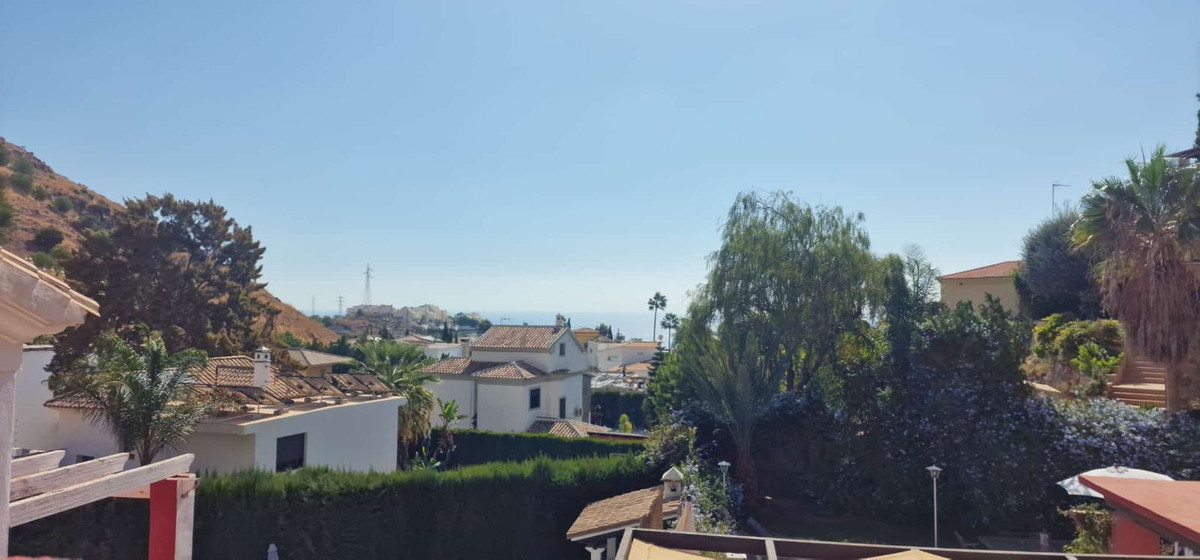 Se vende Villa - Chalet de 3 dormitorios en Málaga Ciudad, Málaga, España