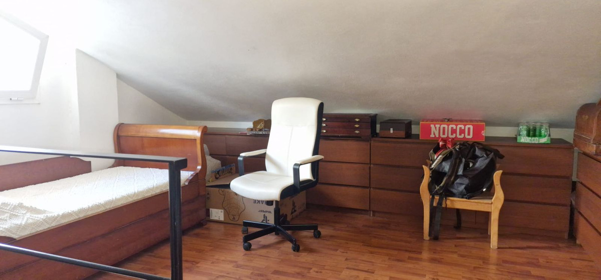 Se vende Villa - Chalet de 3 dormitorios en Málaga Ciudad, Málaga, España
