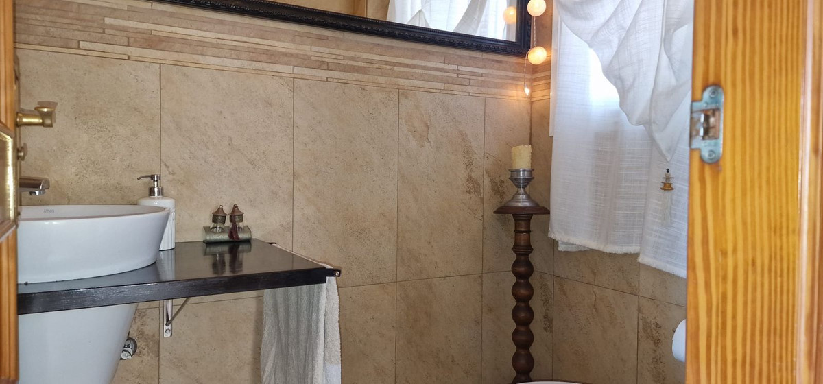 Se vende Villa - Chalet de 3 dormitorios en Málaga Ciudad, Málaga, España
