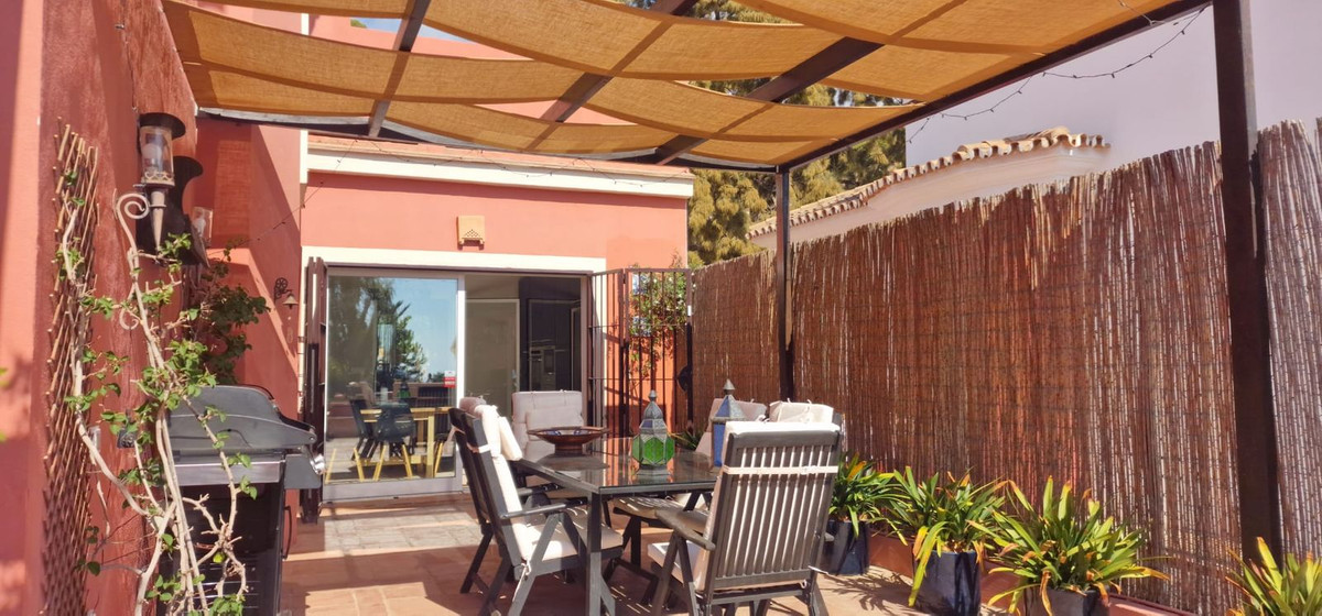 Se vende Villa - Chalet de 3 dormitorios en Málaga Ciudad, Málaga, España