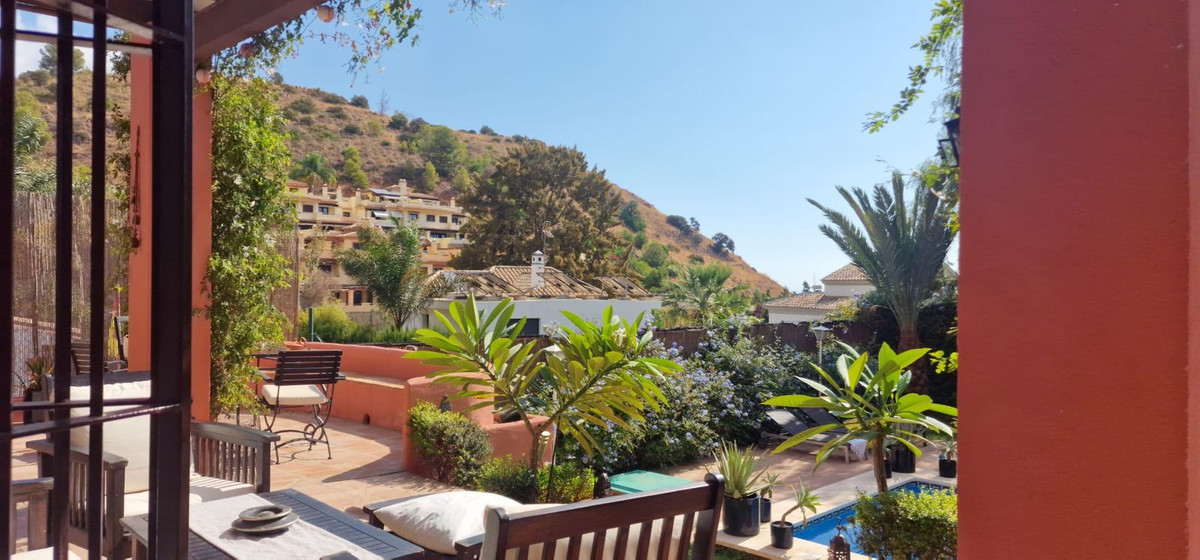 Se vende Villa - Chalet de 3 dormitorios en Málaga Ciudad, Málaga, España