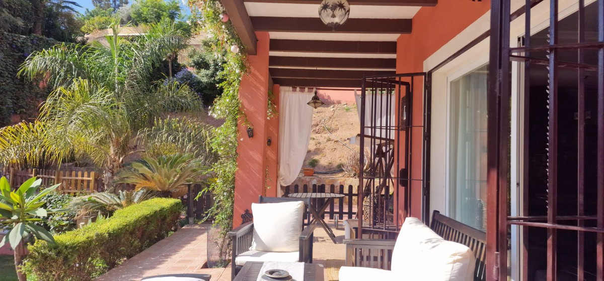 Se vende Villa - Chalet de 3 dormitorios en Málaga Ciudad, Málaga, España