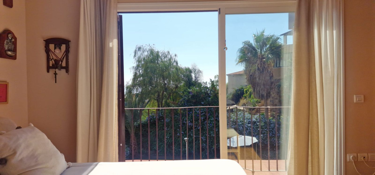 Se vende Villa - Chalet de 3 dormitorios en Málaga Ciudad, Málaga, España