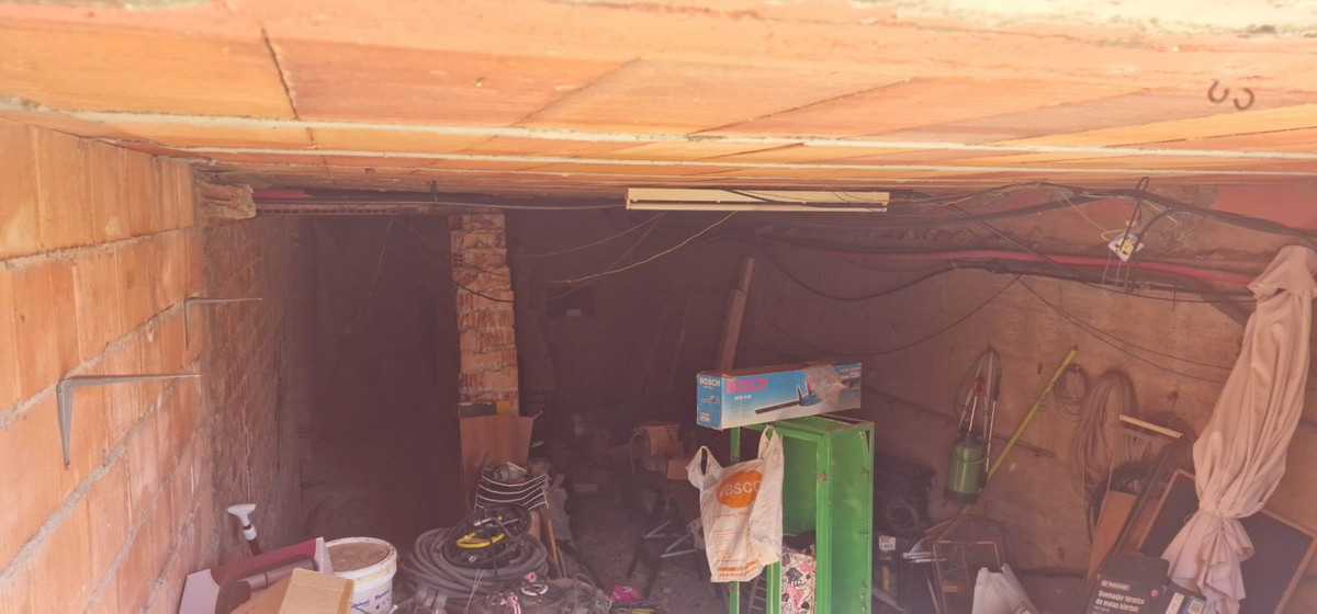 Se vende Villa - Chalet de 3 dormitorios en Málaga Ciudad, Málaga, España