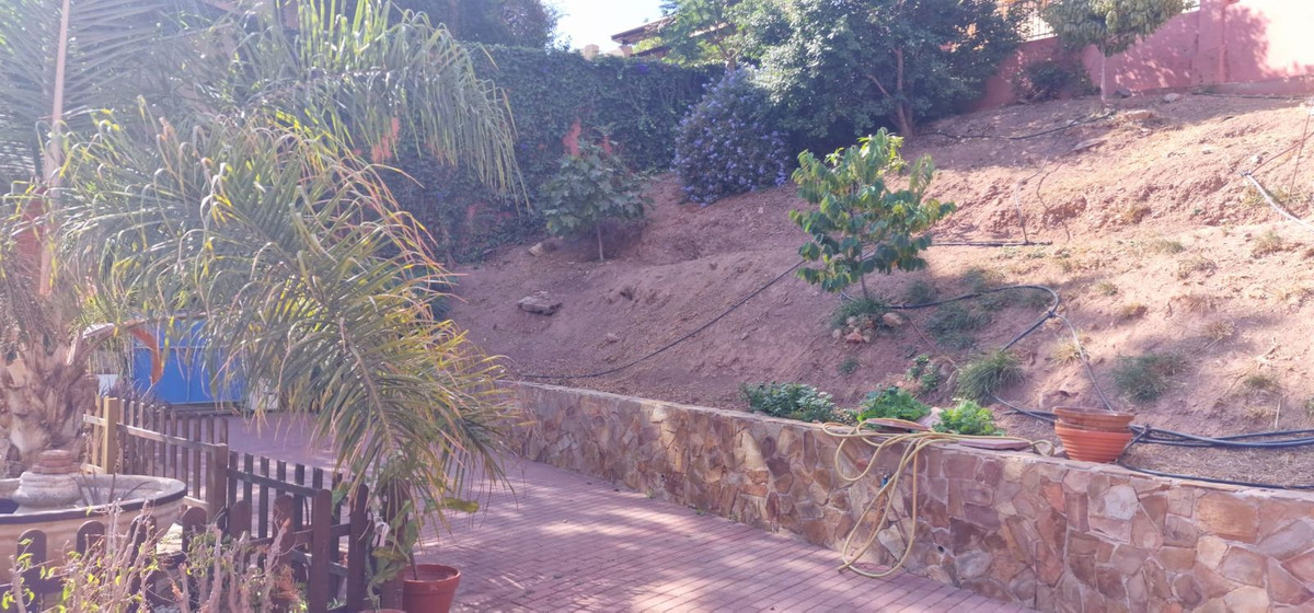 Se vende Villa - Chalet de 3 dormitorios en Málaga Ciudad, Málaga, España