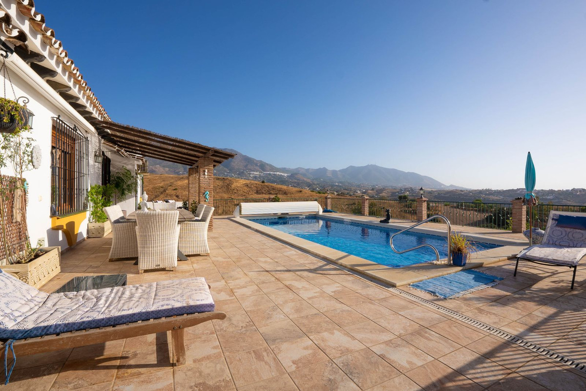 3 Bed Townhouse for sale in Mijas Golf Costa Del Sol, Málaga, Spain