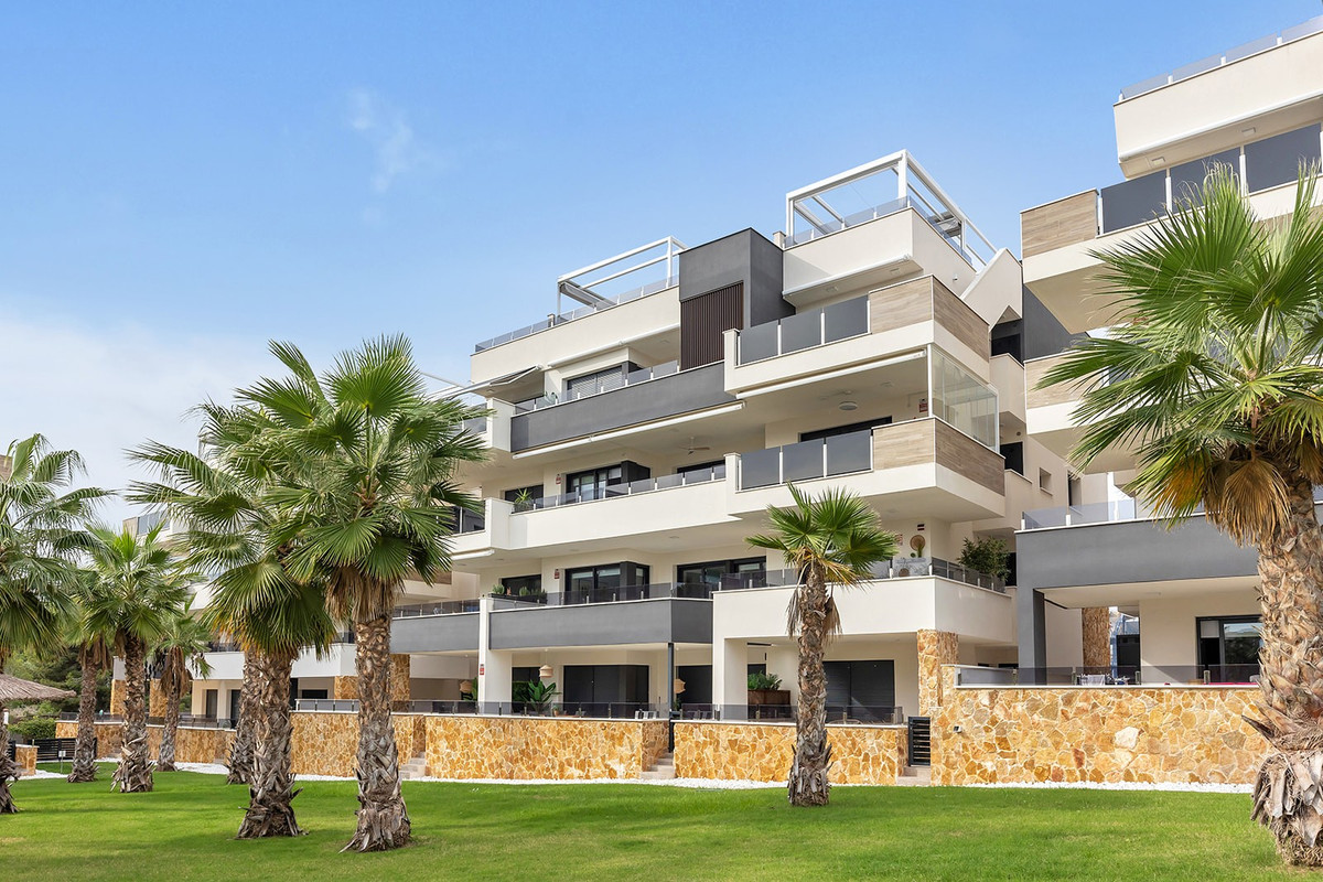 Se vende Apartamento Planta Baja de 2 dormitorios en Costa Blanca, Alicante, España