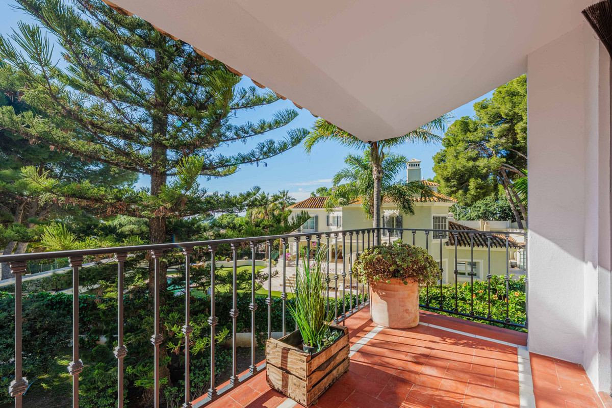 4 Bed Townhouse for sale in Pinares De San Antón Málaga Ciudad, Málaga, Spain