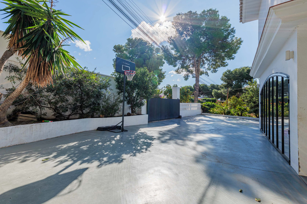4 Bed Townhouse for sale in Pinares De San Antón Málaga Ciudad, Málaga, Spain