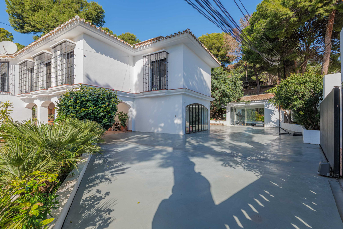 4 Bed Townhouse for sale in Pinares De San Antón Málaga Ciudad, Málaga, Spain