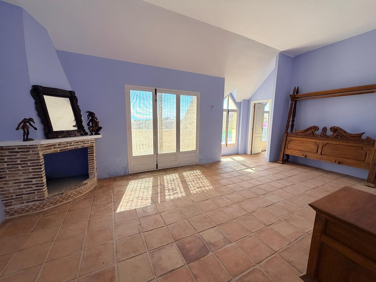 Se vende Villa - Chalet de 4 dormitorios en Costa Blanca, Alicante, España