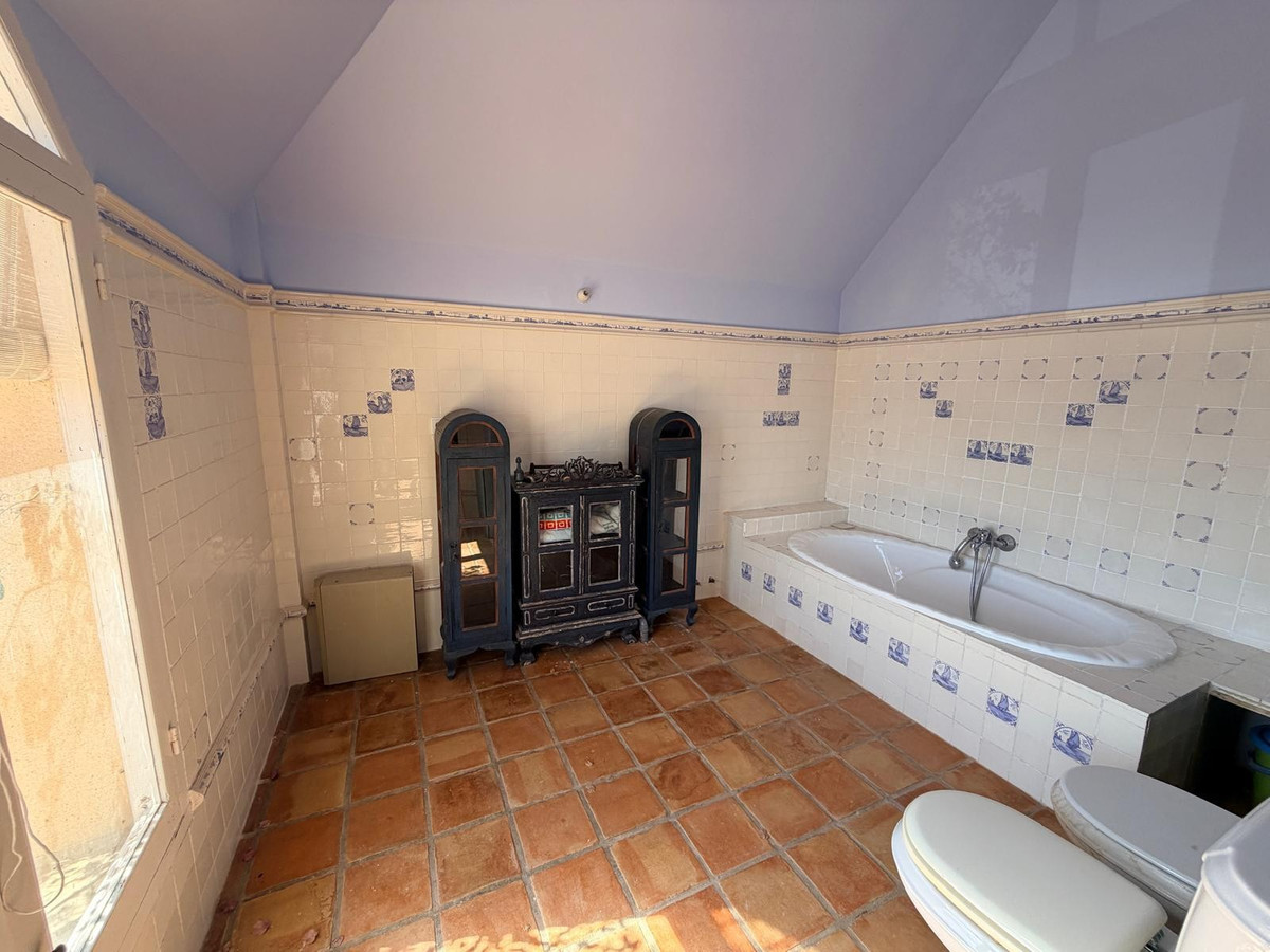 Se vende Villa - Chalet de 4 dormitorios en Costa Blanca, Alicante, España