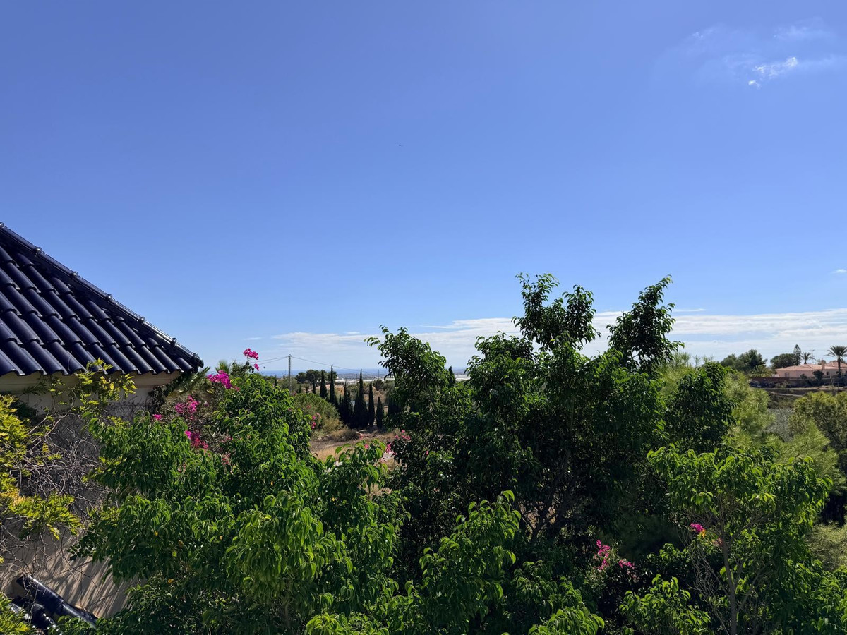 Se vende Villa - Chalet de 4 dormitorios en Costa Blanca, Alicante, España